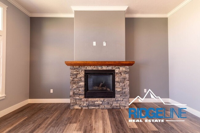 Building Photo - 109 Choteau Ave NE