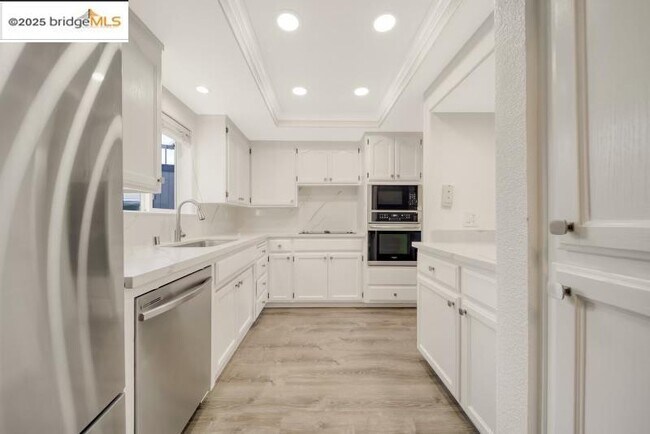 Building Photo - 905 Lido Cir