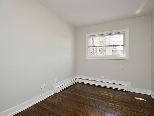Building Photo - One Bed Apartment in the heart of Edgewater