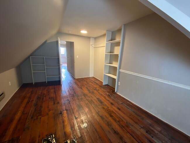 Building Photo - Hunter Ave 1444-1446 MLR (LH2)