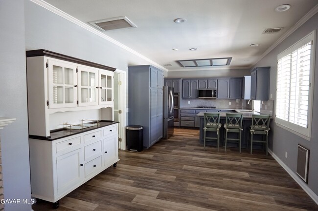 Building Photo - 43632 Colony Dr