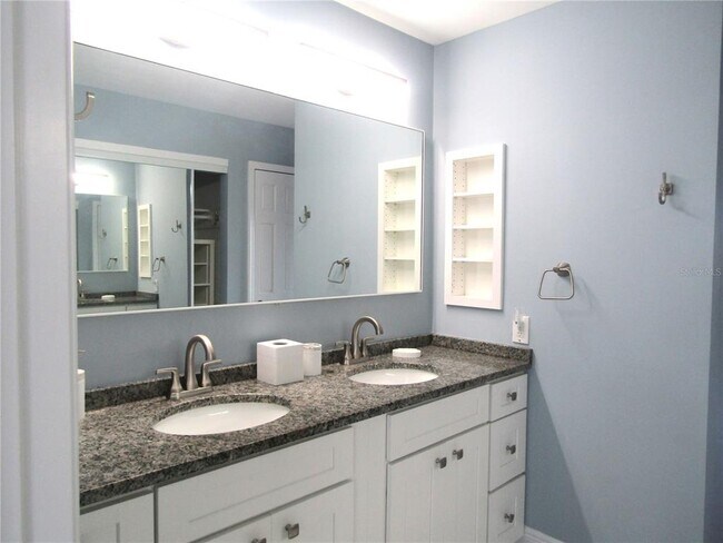 Building Photo - 2405 Crispin Ct