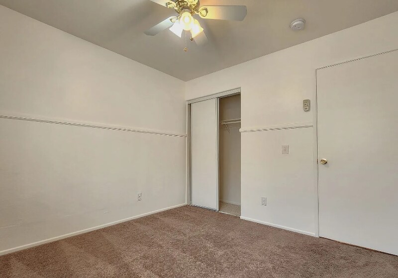 Building Photo - 879 Poppyseed Ln