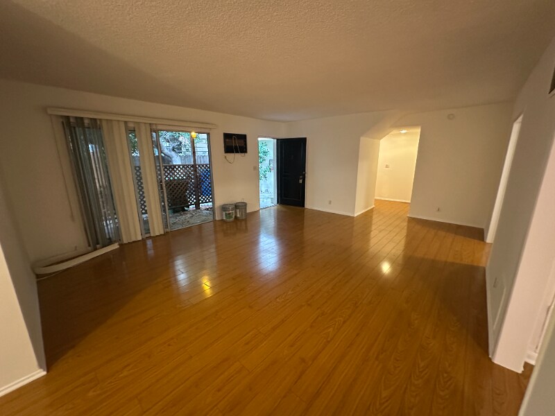 Building Photo - 1906 Pelham Ave