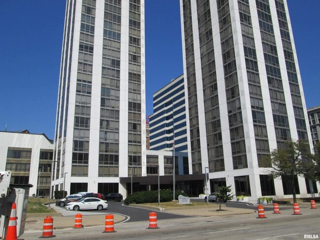 Primary Photo - 125 SW Jefferson Ave