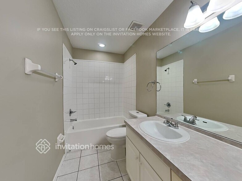 Building Photo - 8709 Hidden Green Ln