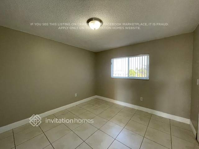 Building Photo - 16201 SW 141st Ave