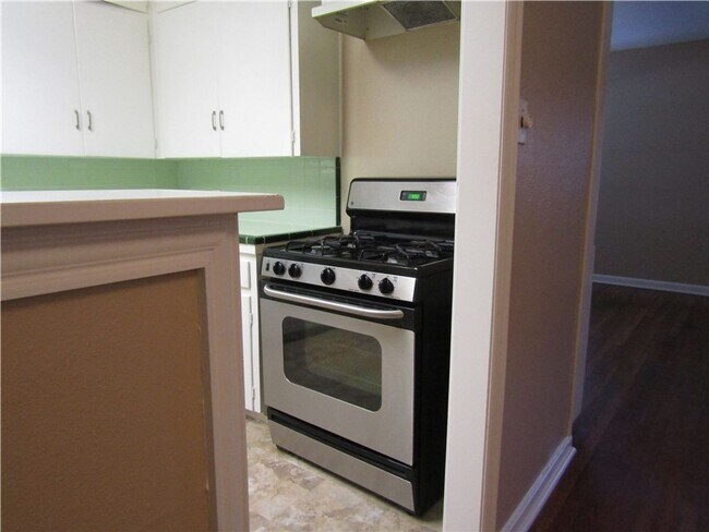 Building Photo - East Austin 3x2 Home Near Downtown & UT