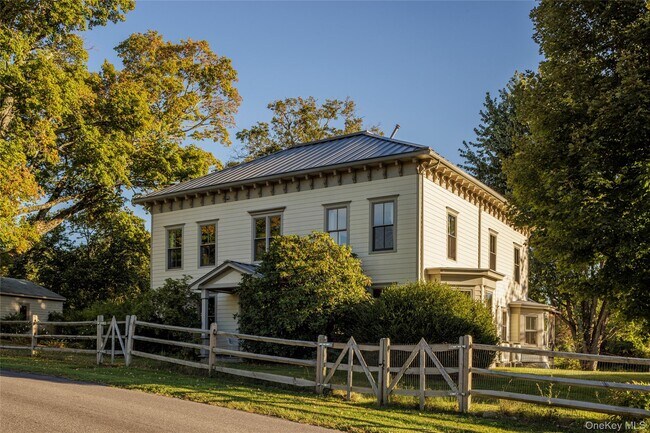 Primary Photo - 108 Wey Rd