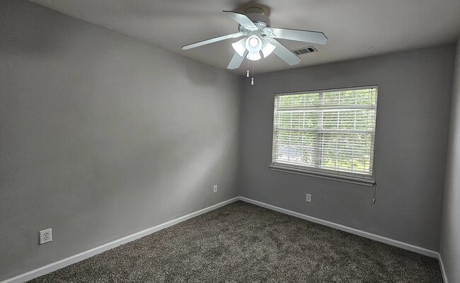 Building Photo - 5528 Bridge Pointe Dr