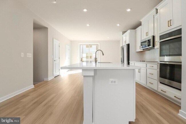 Building Photo - 2176 Glacier Rd