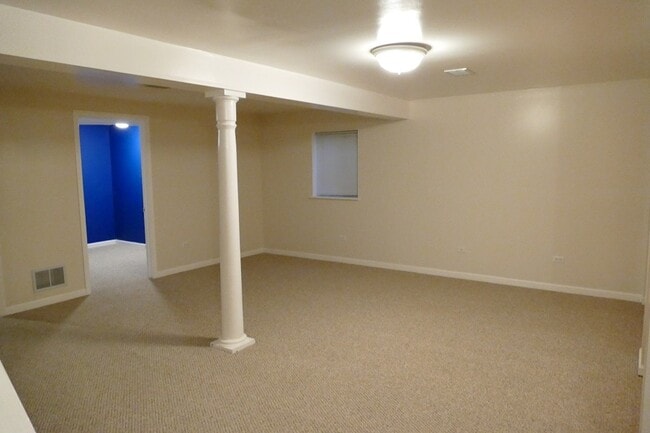 Building Photo - 2832 Skylane Dr