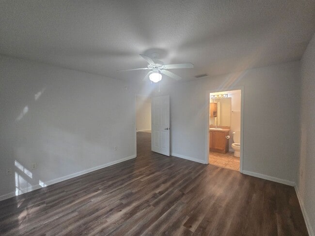 Building Photo - Brick Duplex For Rent Lake City