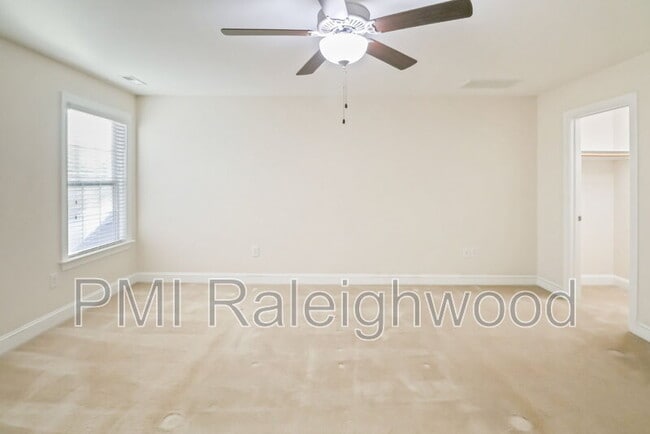 Building Photo - 2707 Masonboro Ferry Dr