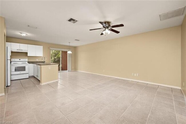 Building Photo - SE Cape Coral Duplex