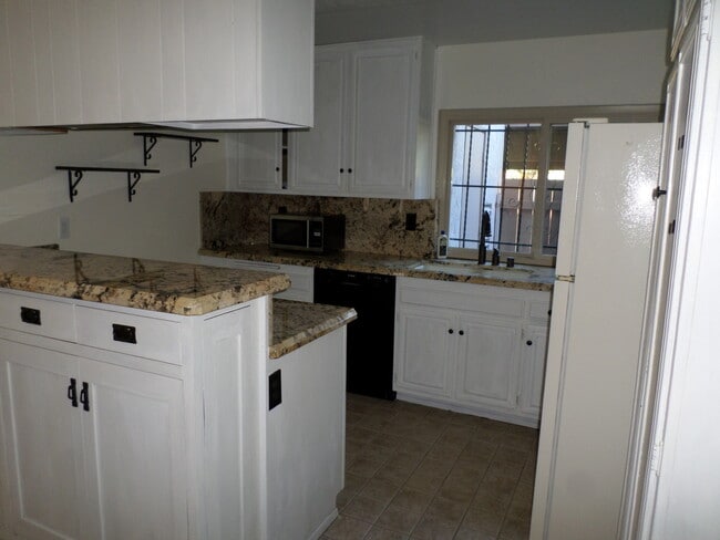 Primary Photo - UTC 3 bedroom Townhome
