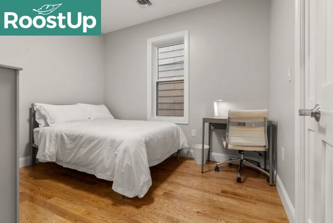 Building Photo - Furnished Private Bedroom in South Boston