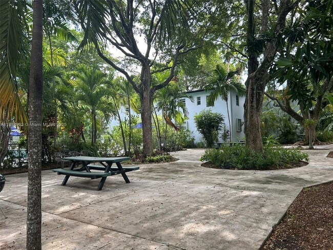 Building Photo - 7865 SW 57th Ave