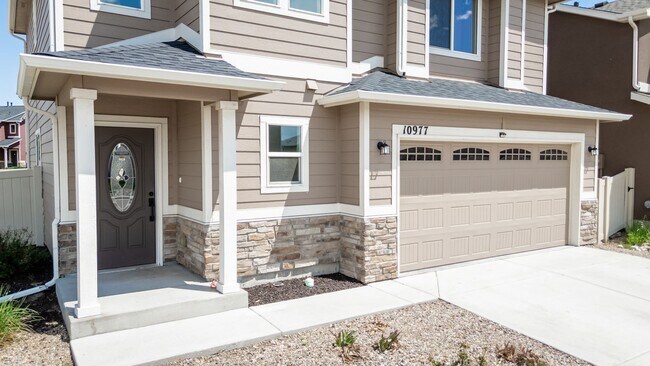 Building Photo - Beautiful 3-Bedroom Home in Ventana | Pool Community Near Fort Carson