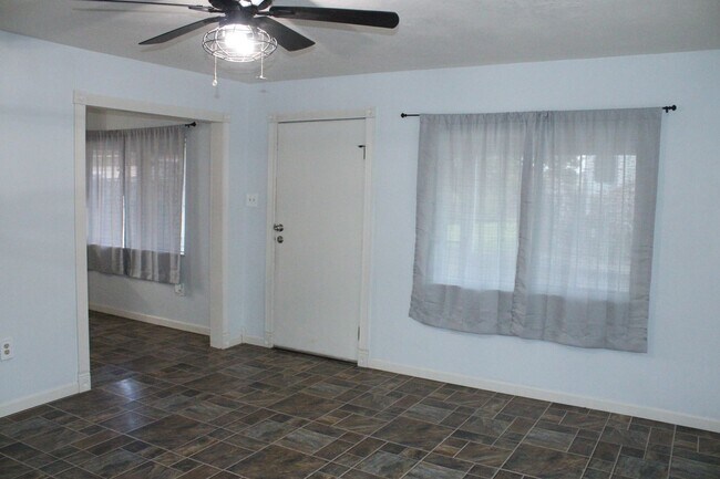 Building Photo - **COMING SOON!!! ** Gated Three Bedroom, 1 Bathroom House in Bay Point