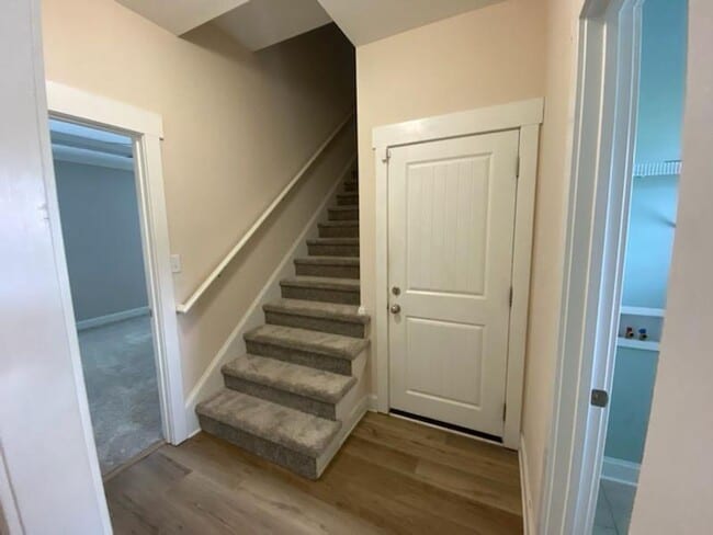 Building Photo - 3 Bed, 2 Bath unfurnished home with Bonus room in Escoba Bay!