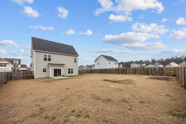 Building Photo - 3 Bedroom Plus a Bonus Room in Sneads Ferry