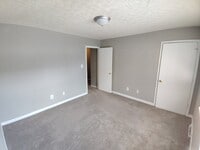 Building Photo - 16 Duiguid Dr