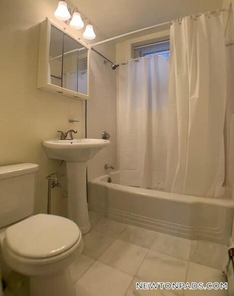 Building Photo - 75 Wyman St