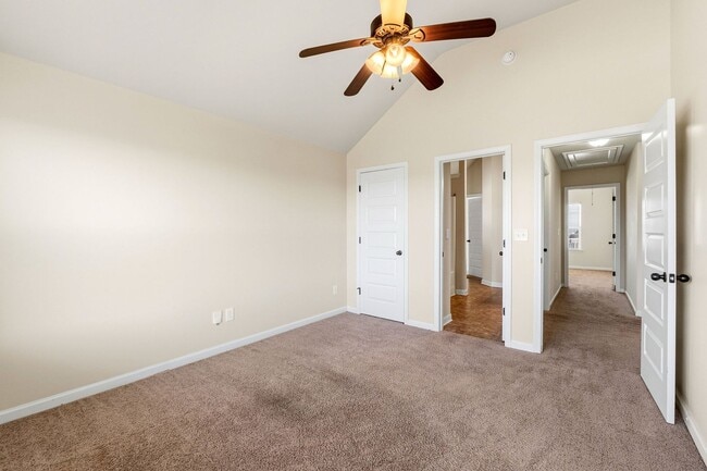 Building Photo - 4464 Grove Landing Dr