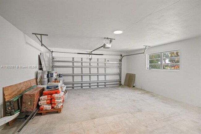 Building Photo - 8081 SW 139th Ter