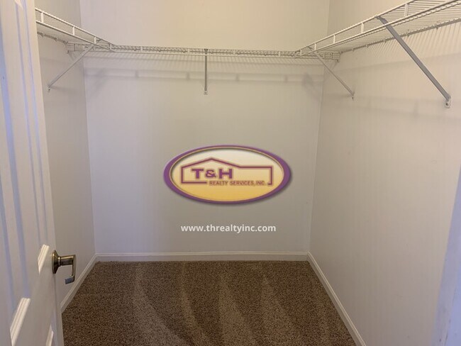 Building Photo - Lovely Pike Township Ranch!