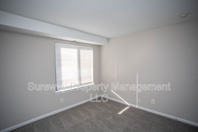 Building Photo - 171 Echelon Rd