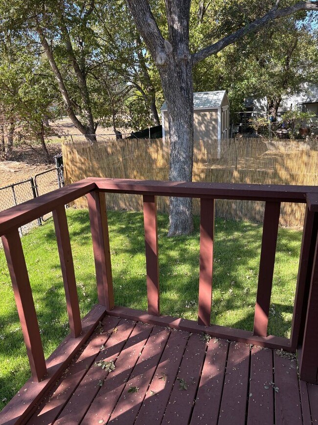 Building Photo - 3 Bedroom 1 Bathroom Downtown Georgetown Home