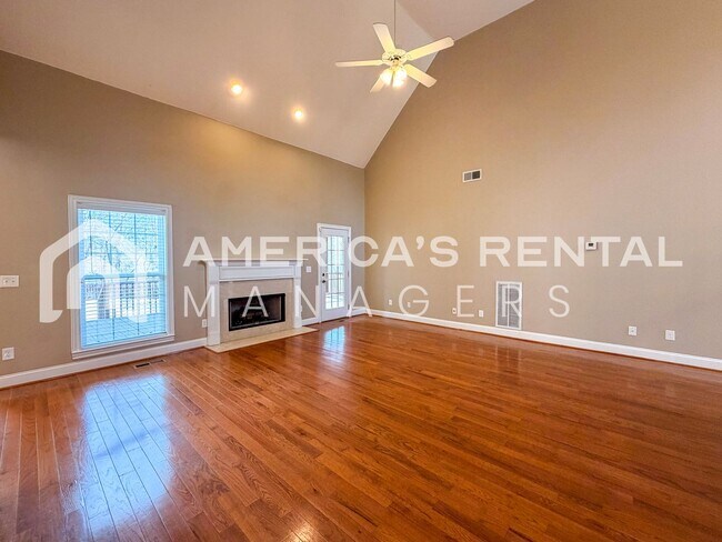 Building Photo - JUST LISTED - Spacious Five Bedroom Residence in Meadowbrook!