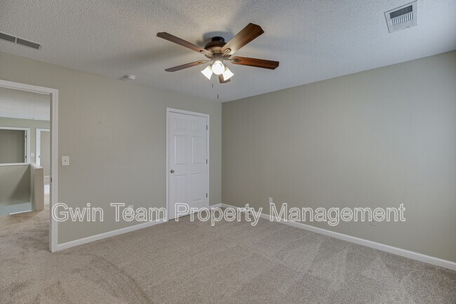 Building Photo - 305 Leatherman Ct
