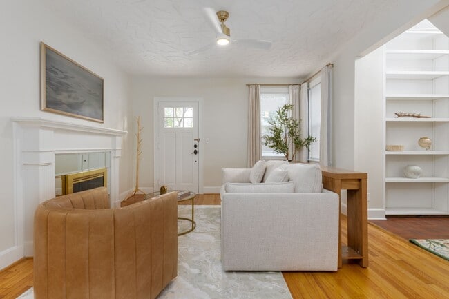 Building Photo - Leasing Now! - Charming 3-Bed, 2-Bath Stone Cottage in Shandon/Wales Garden - Walk to 5 Points!