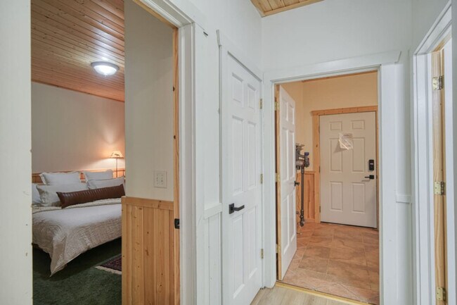 Building Photo - 3627 Bills Loop Rd