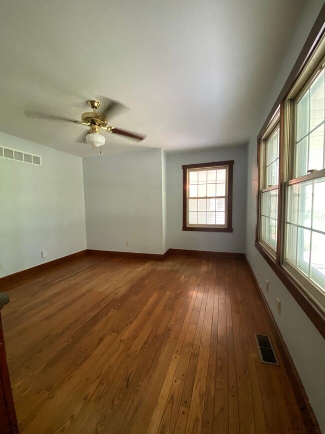Building Photo - Coming Soon!!! Beautiful, Picture Perfect ...