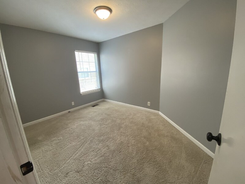 Building Photo - 141 Agee Cir E