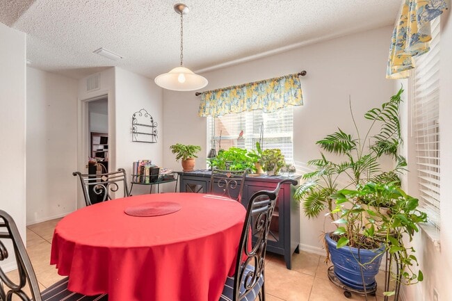 Building Photo - 46 Pickering Dr