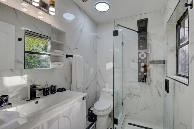 Building Photo - 13302 Doubletree Cir