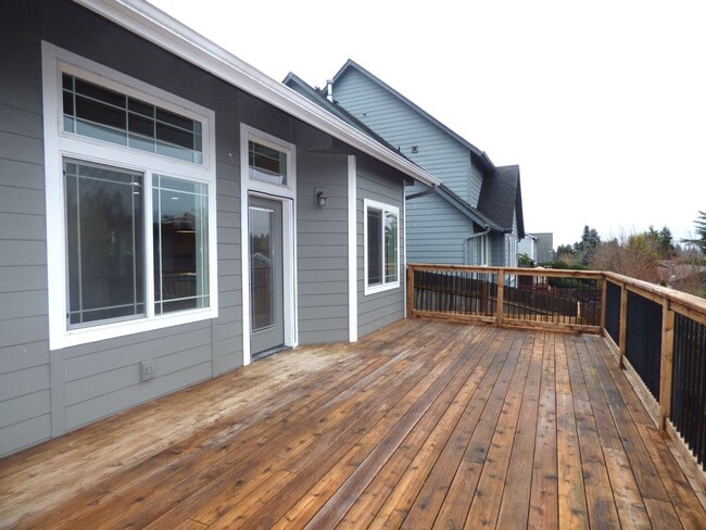 Building Photo - 5 Bedroom Home in South Salem! Near I-5