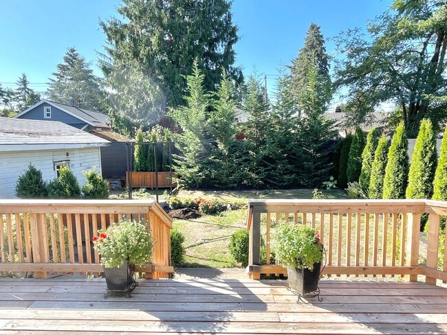 Building Photo - Woodstock area, 1 bedroom, 1 bath with finished basement