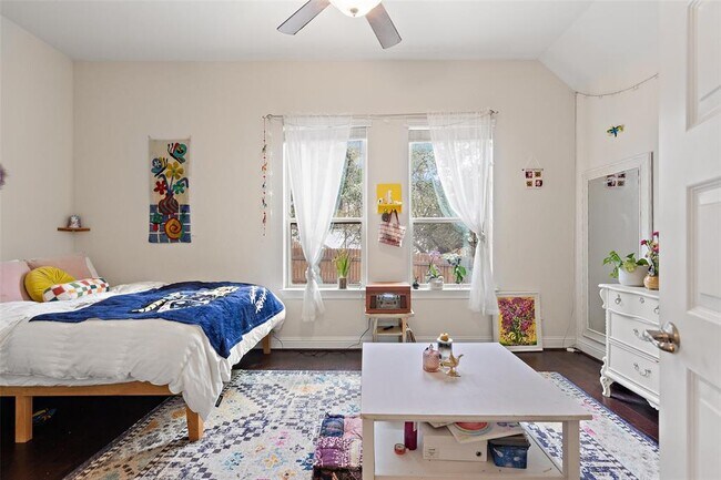 Building Photo - 8500 Echo Shore Cove