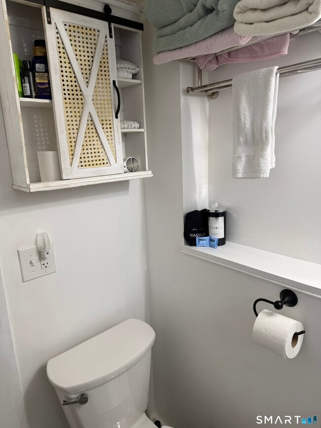 Building Photo - 246 Ledyard St