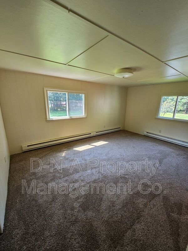 Building Photo - 119 Maggie Way