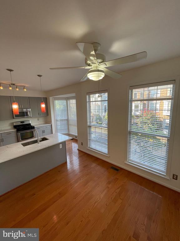 Building Photo - 47692 Sandbank Square