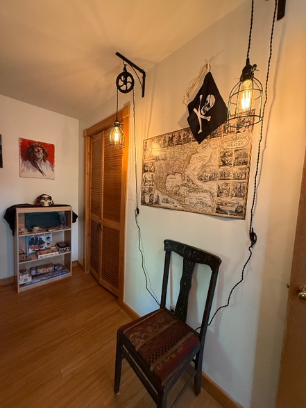 Building Photo - 19 Frog Pond Rd