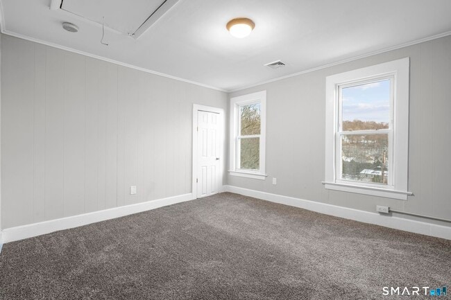 Building Photo - 19 Woodbridge Ave