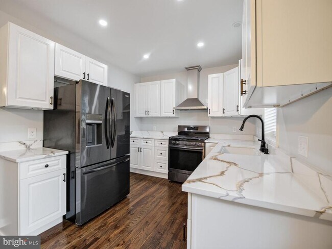 Building Photo - 4107 4th St NW